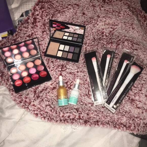 Makeup bundle NEW - Picture 2 of 4